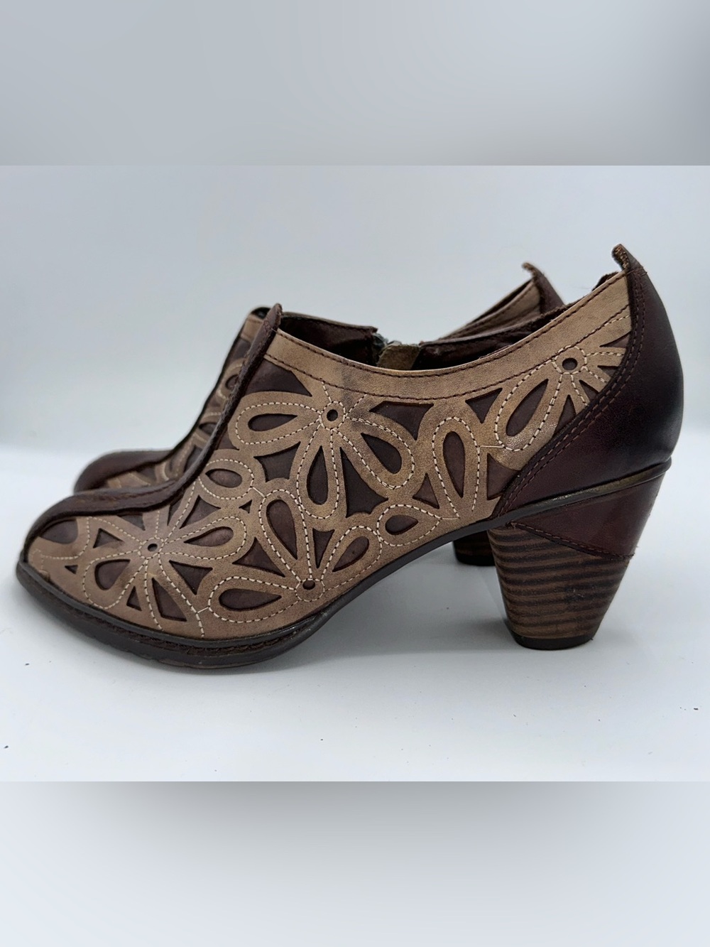 L’Artiste Shoes Arabella Brown Leather Cutout Sz 37 Western Cowgirl Booties AA27